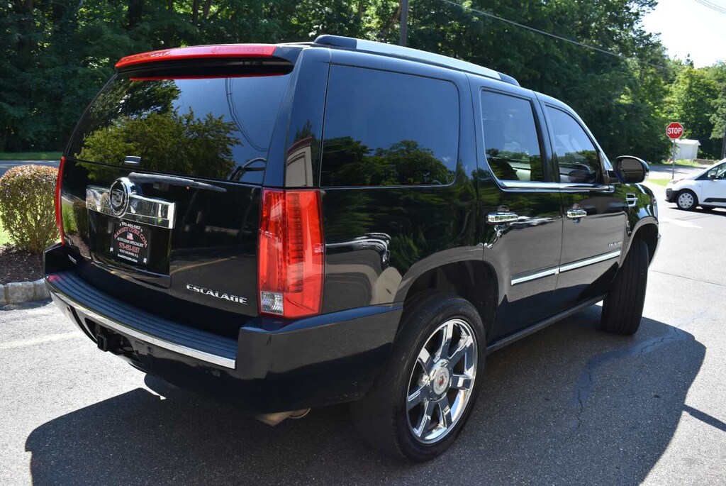 Used 2011 CADILLAC Escalade Premium SUV