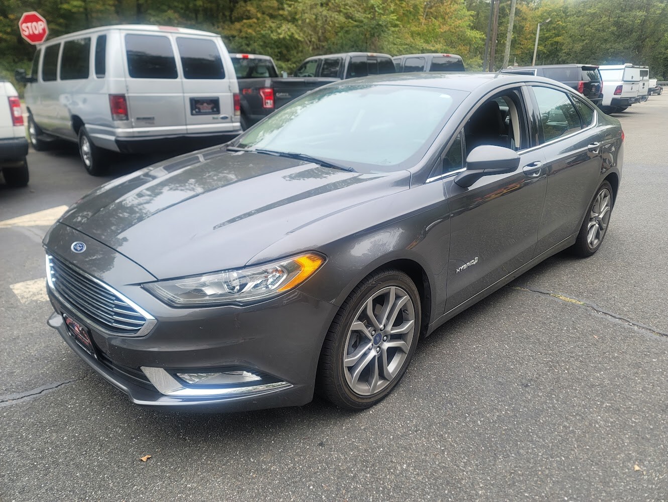 2017 Ford Fusion Hybrid SE photo 4