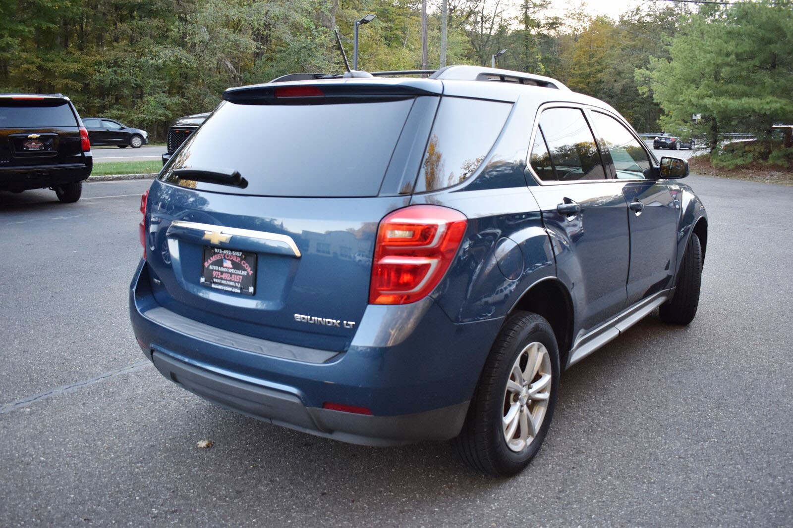 2016 Chevrolet Equinox LT photo 3