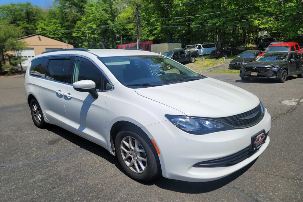 Used 2020 Chrysler Voyager LXI Van Passenger Van