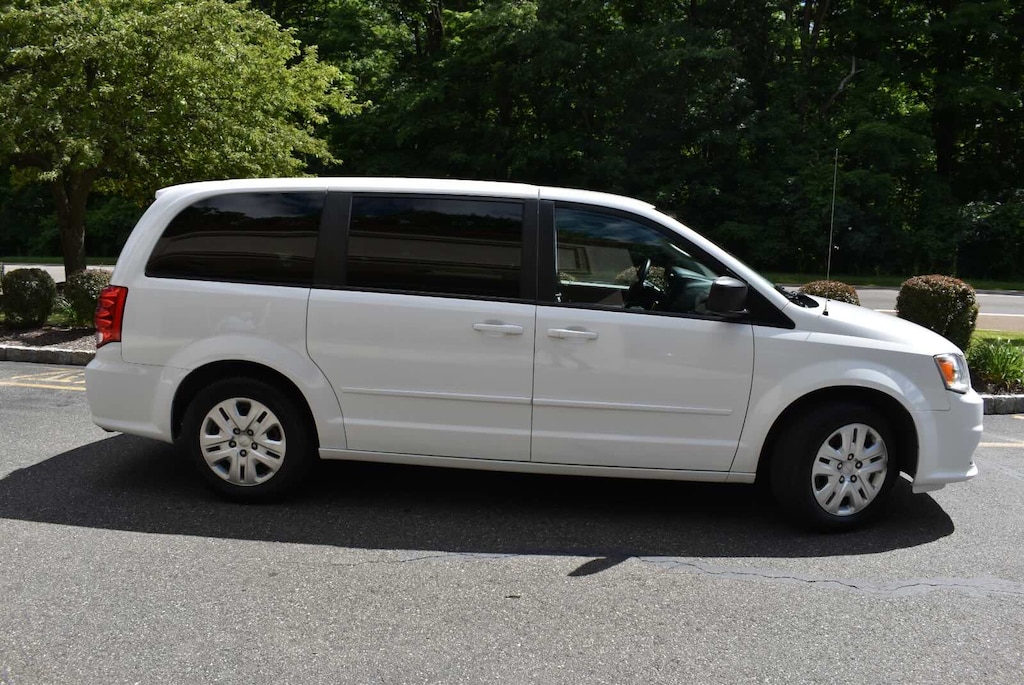 Certified 2017 Dodge Grand Caravan SE Van