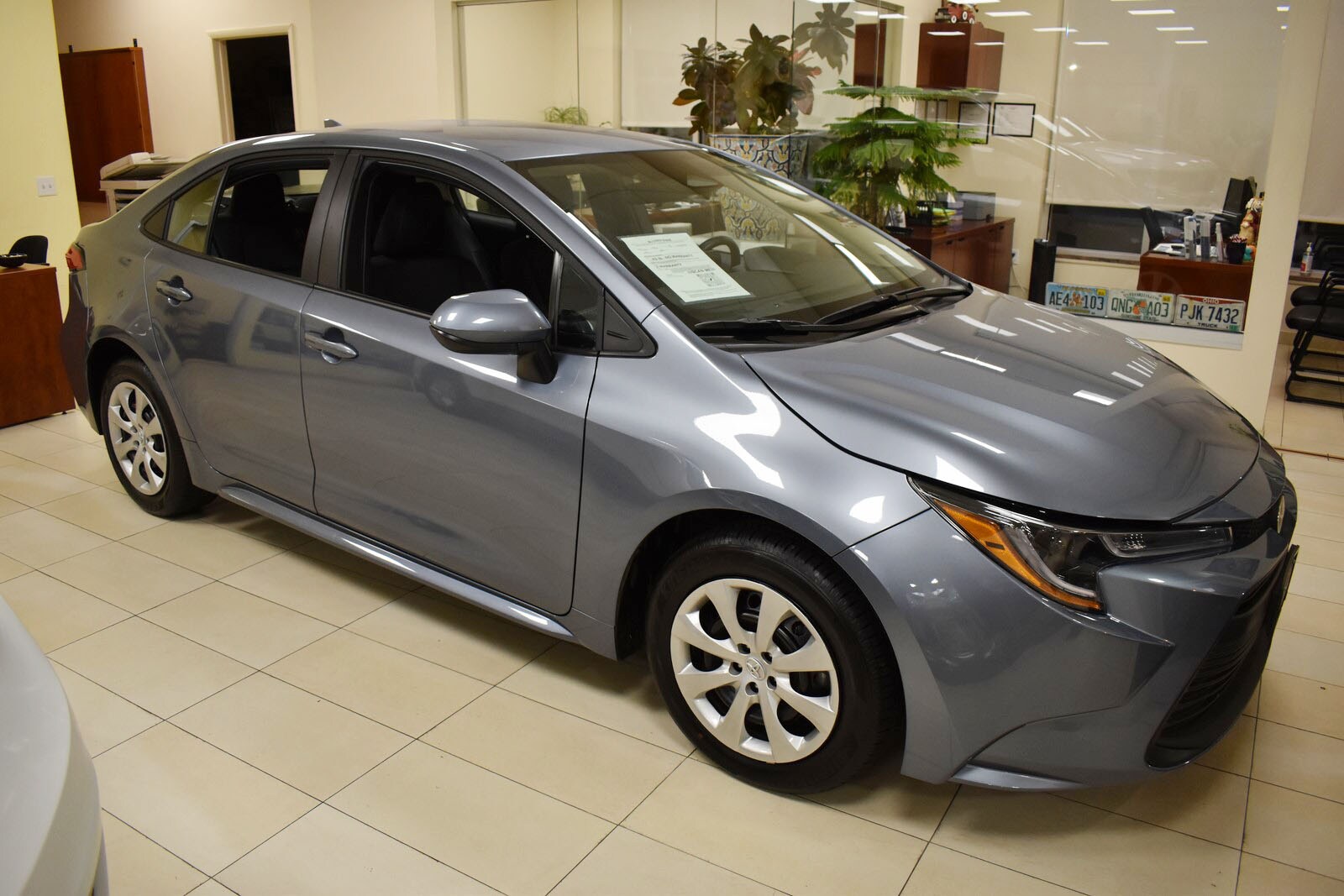 2025 Toyota Corolla LE photo 2