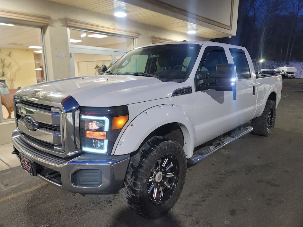 Certified 2016 Ford F-250 XLT Truck Crew Cab