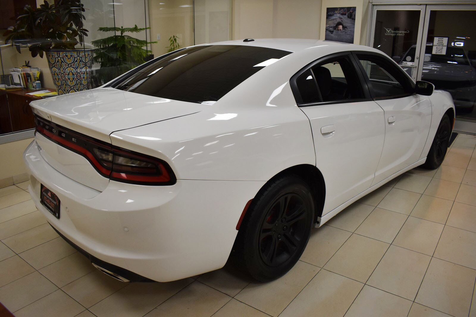 2022 Dodge Charger SXT photo 3