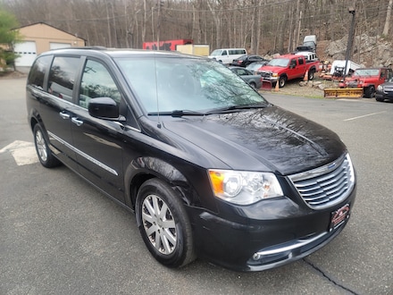 2015 Chrysler Town & Country Touring Van