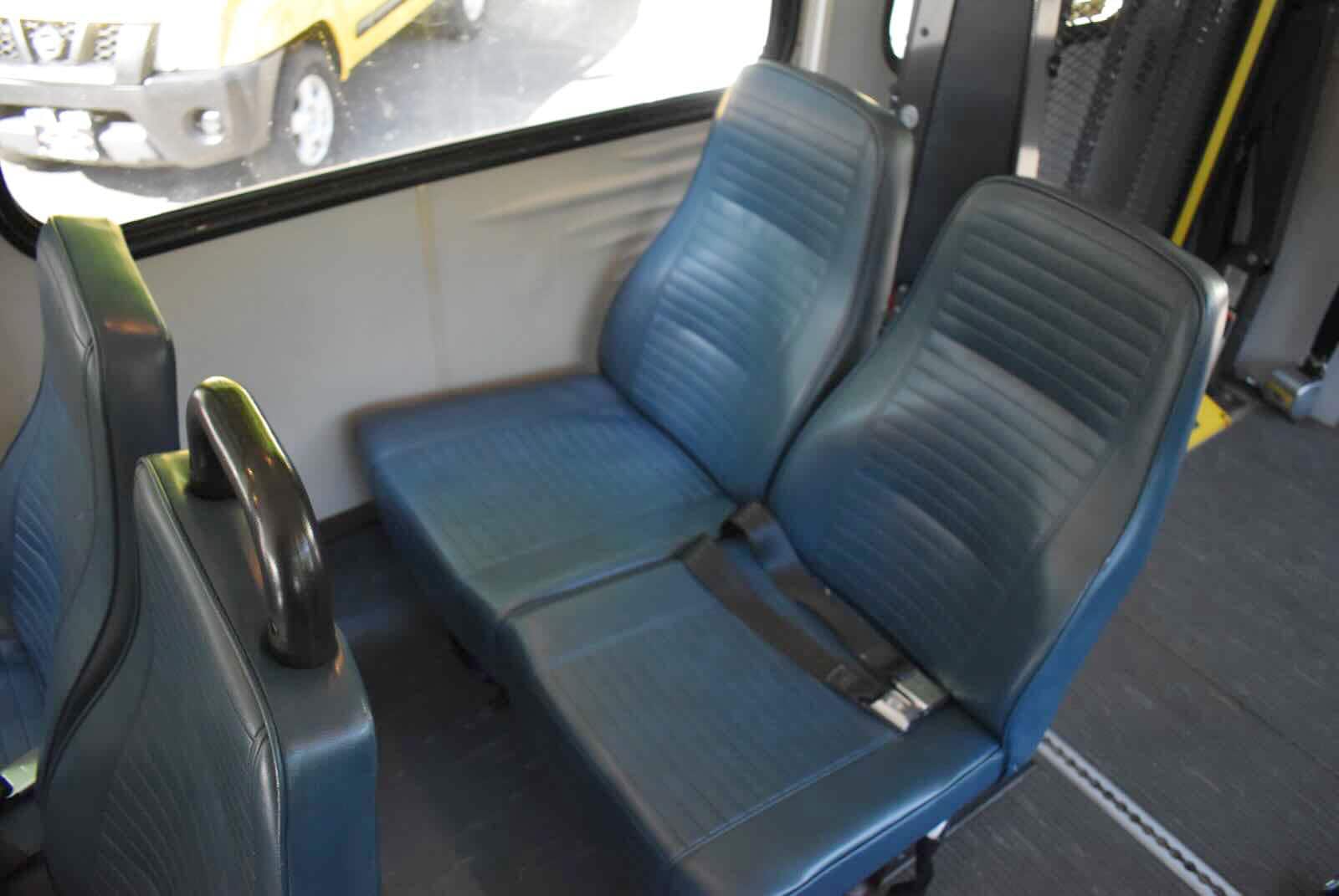 2005 Ford Econoline - Photo 23