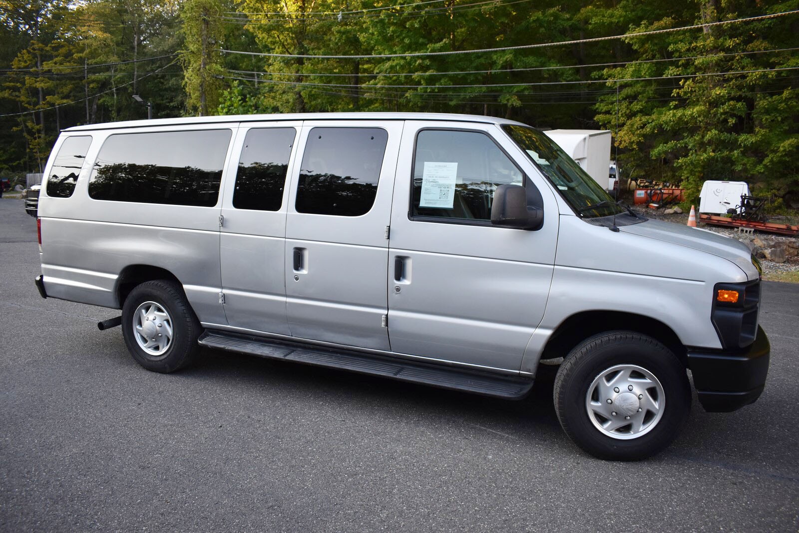 2012 Ford E-350 XL photo 2