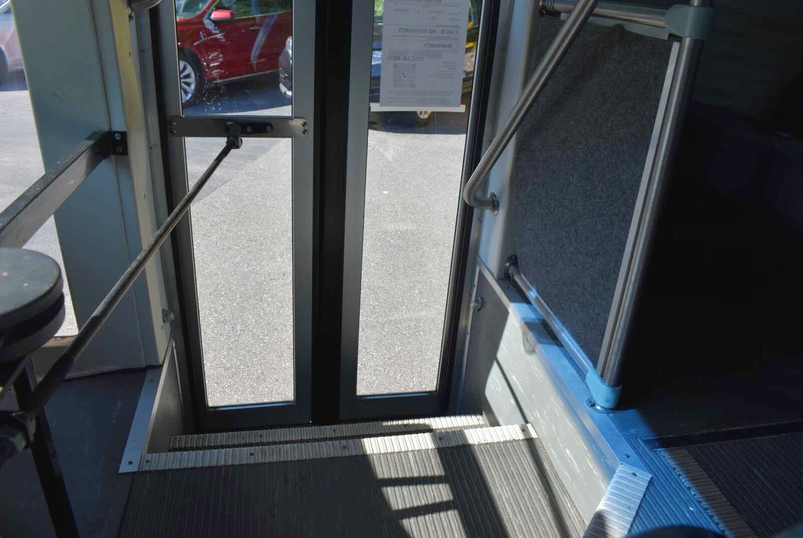 2005 Ford Econoline - Photo 38