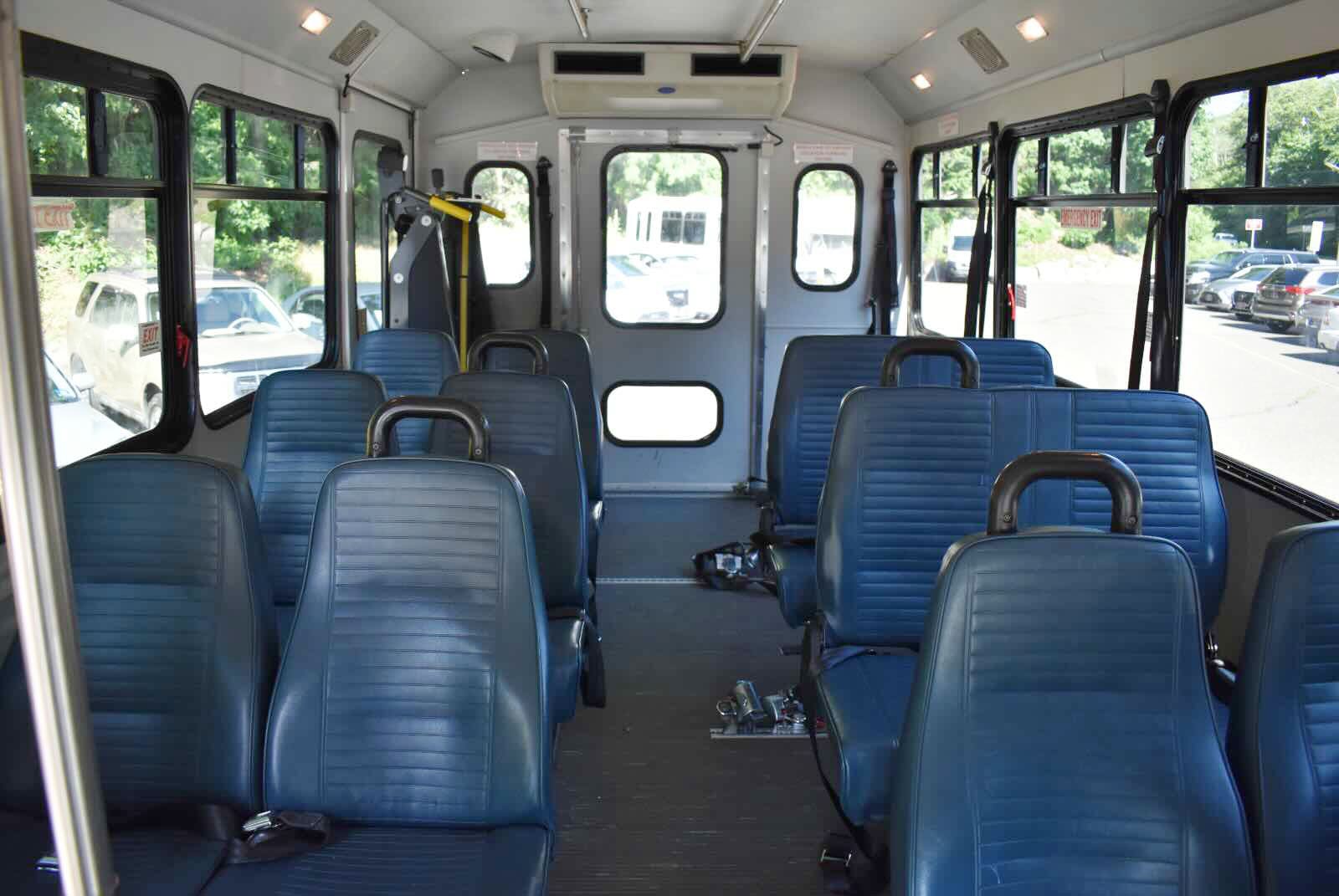 2005 Ford Econoline - Photo 16