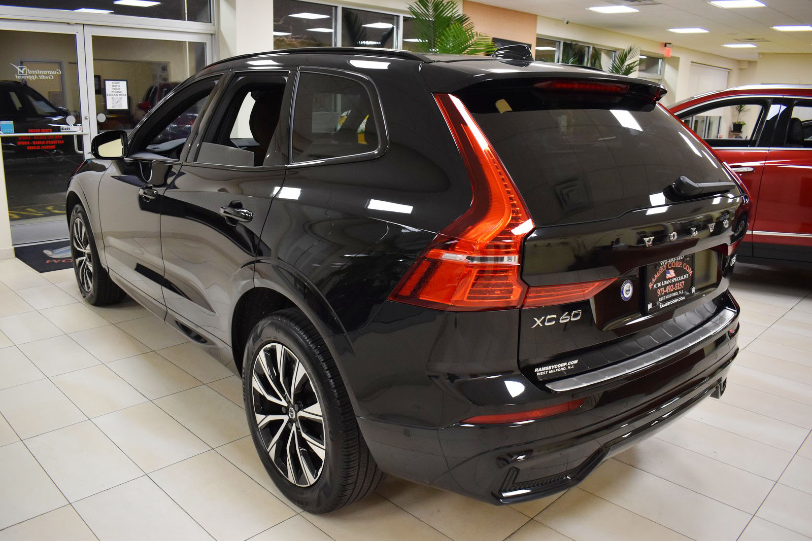 2024 Volvo XC60 Plus - Photo 6