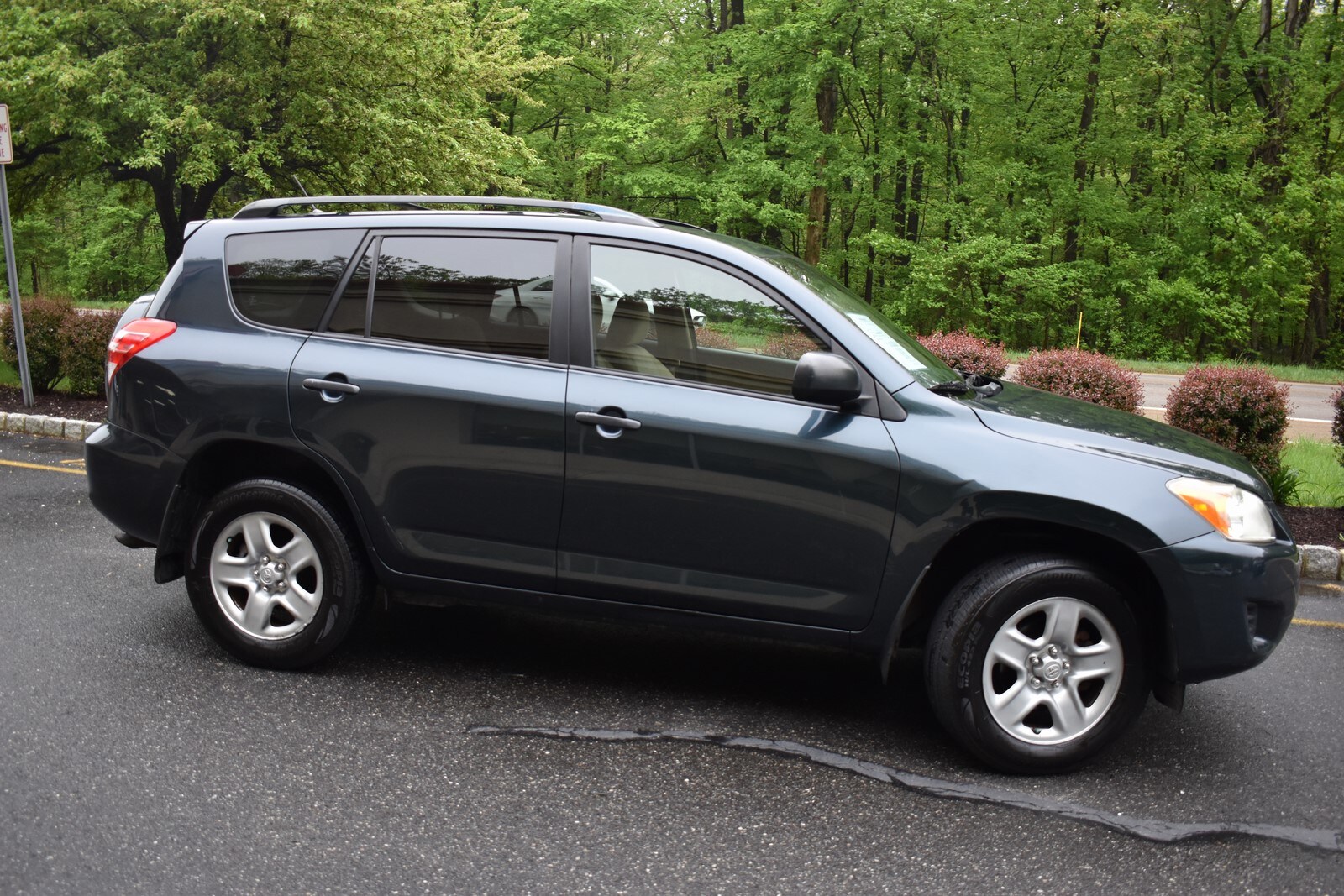 2009 Toyota RAV4 Sport photo 2