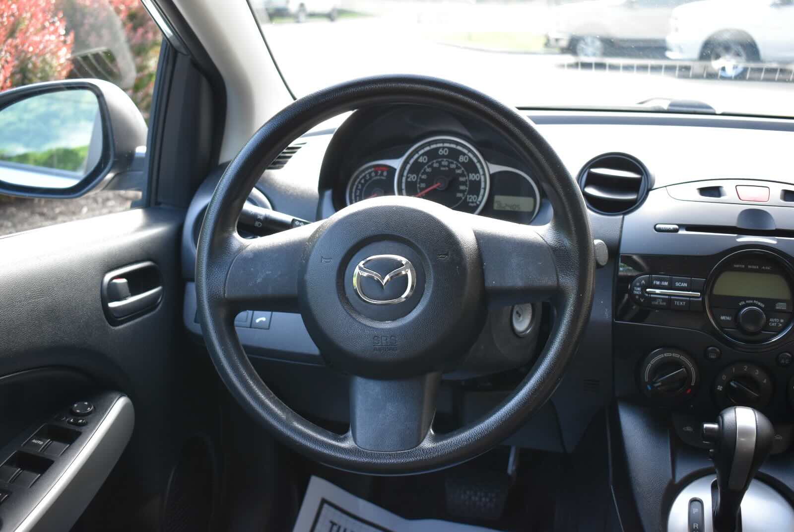 2013 Mazda Mazda2 Sport - Photo 16