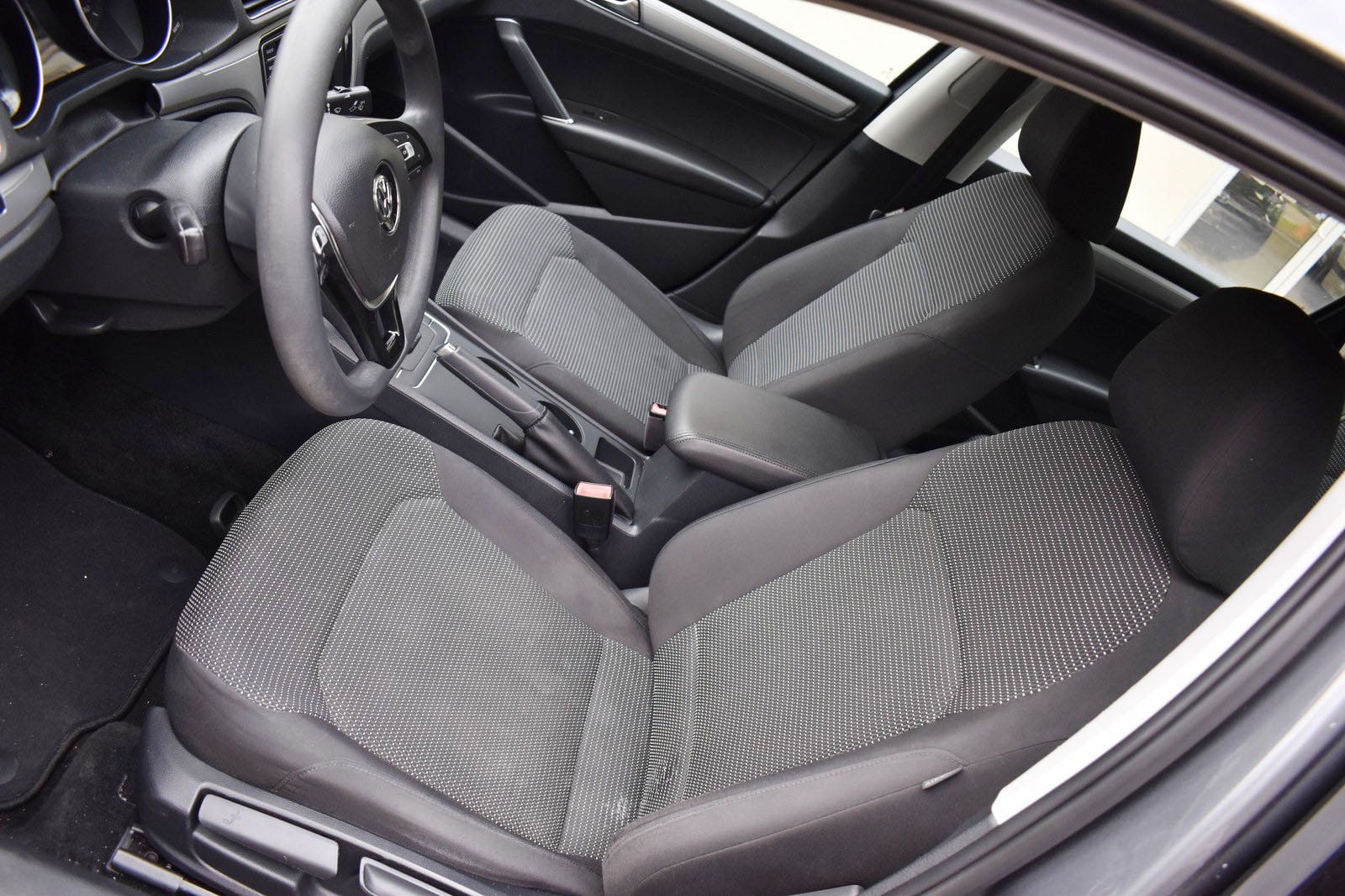 2017 Volkswagen Passat S - Photo 12