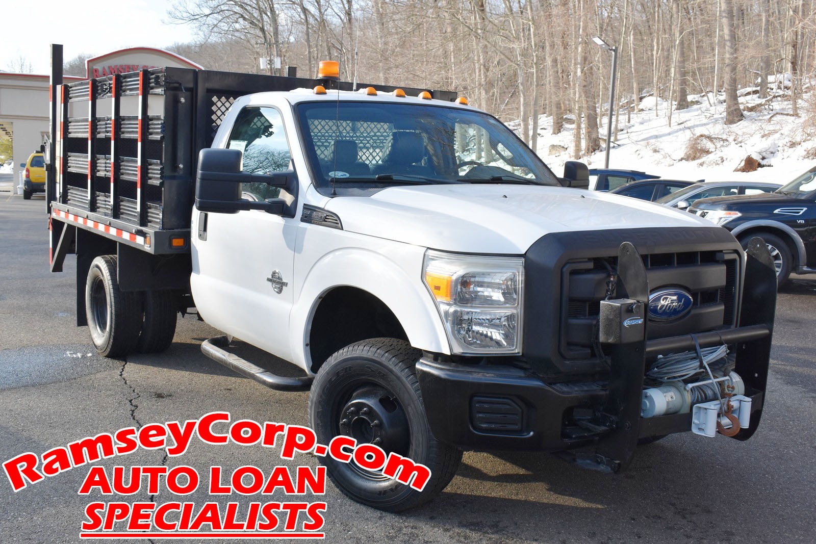 2011 Ford F-350 Super Duty Chassis Cab XLT