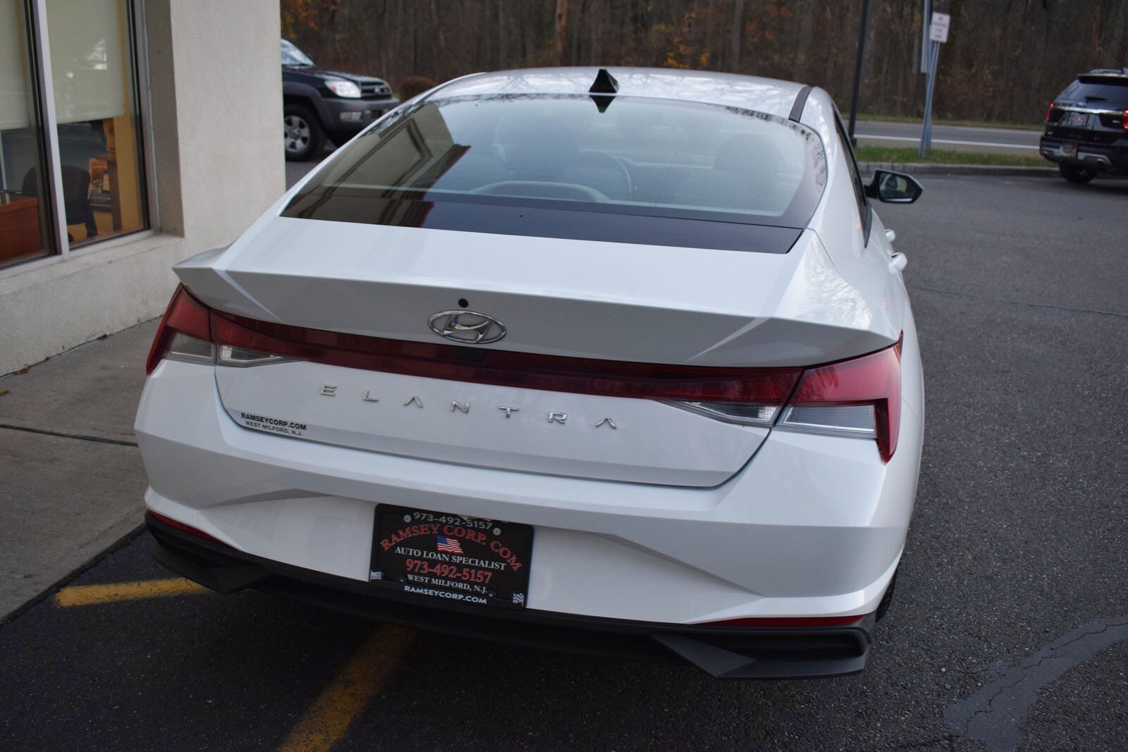 2021 Hyundai Elantra SE photo 4