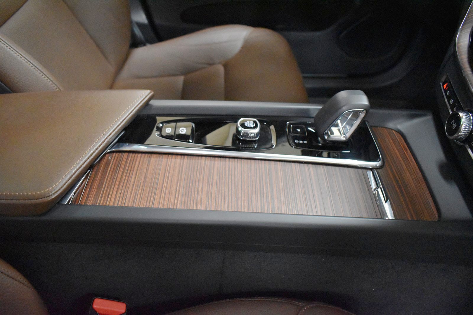 2024 Volvo XC60 Plus - Photo 51