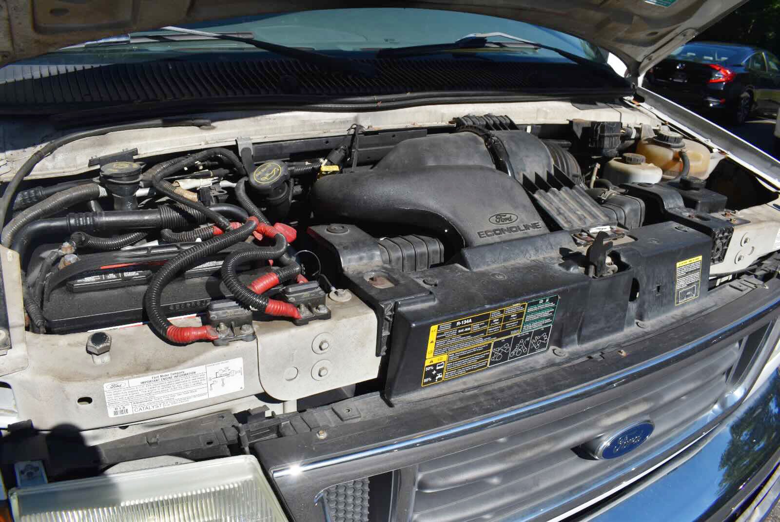 2005 Ford Econoline - Photo 44