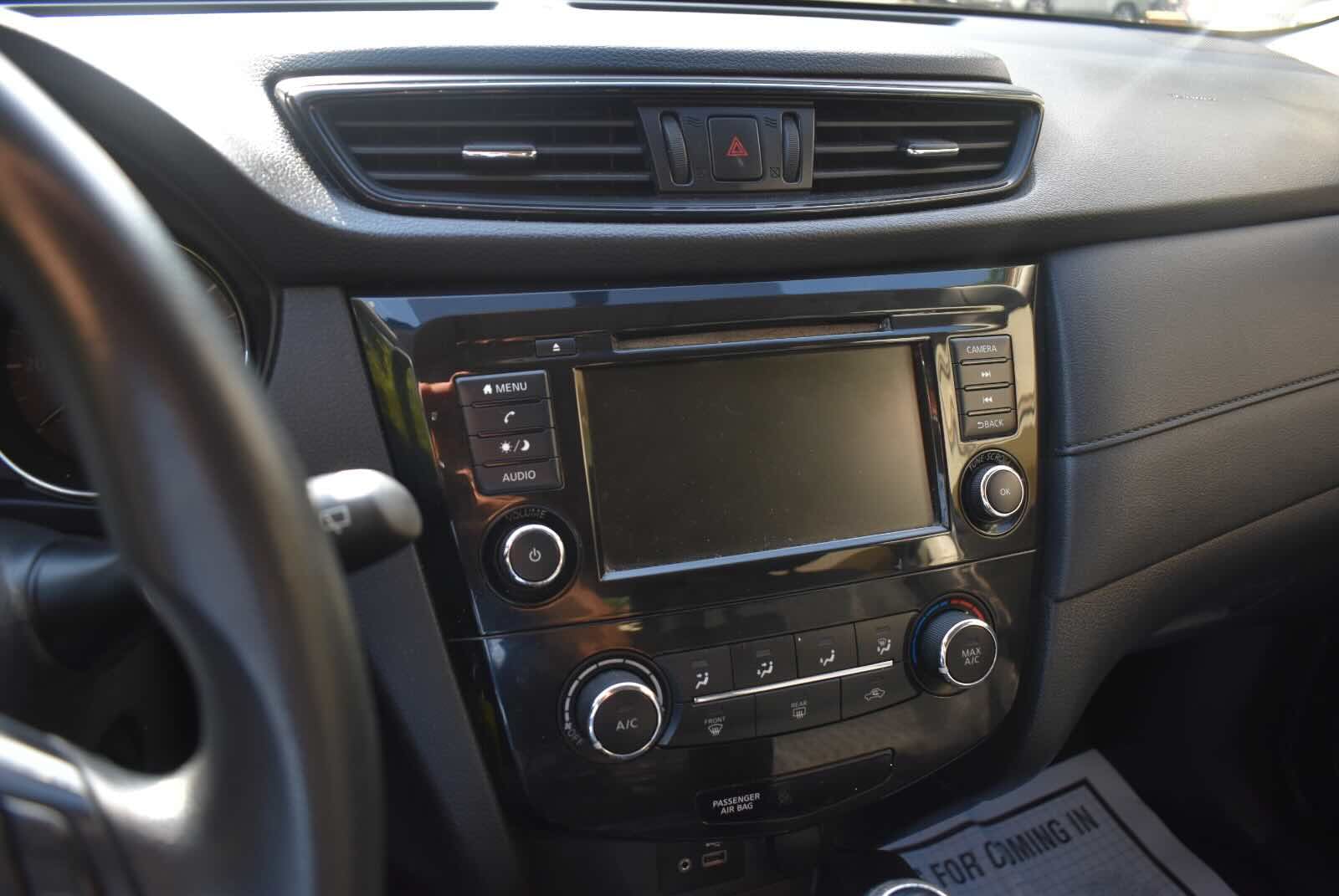 2018 Nissan Rogue S - Photo 18