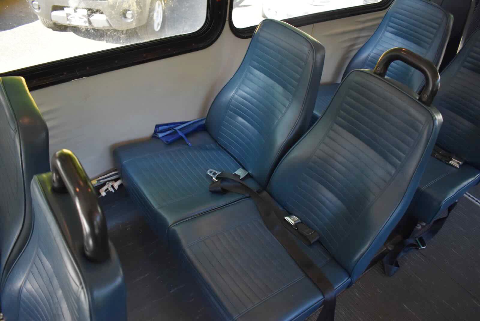 2005 Ford Econoline - Photo 22