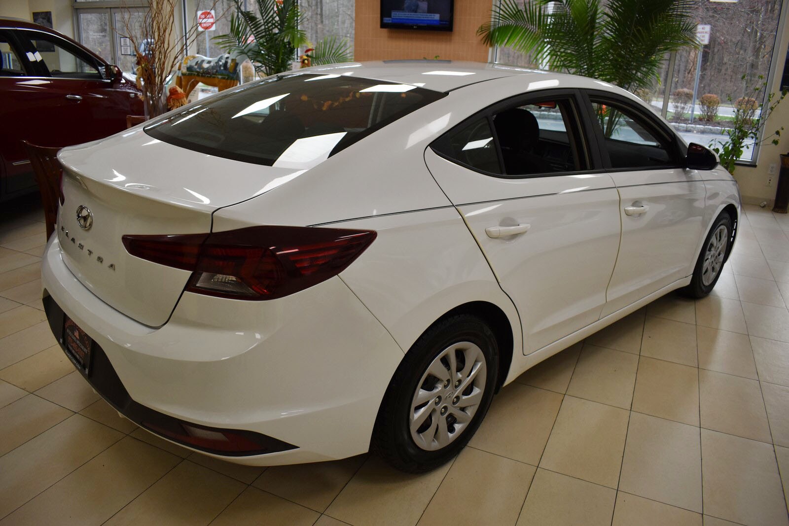 2019 Hyundai Elantra SE photo 3
