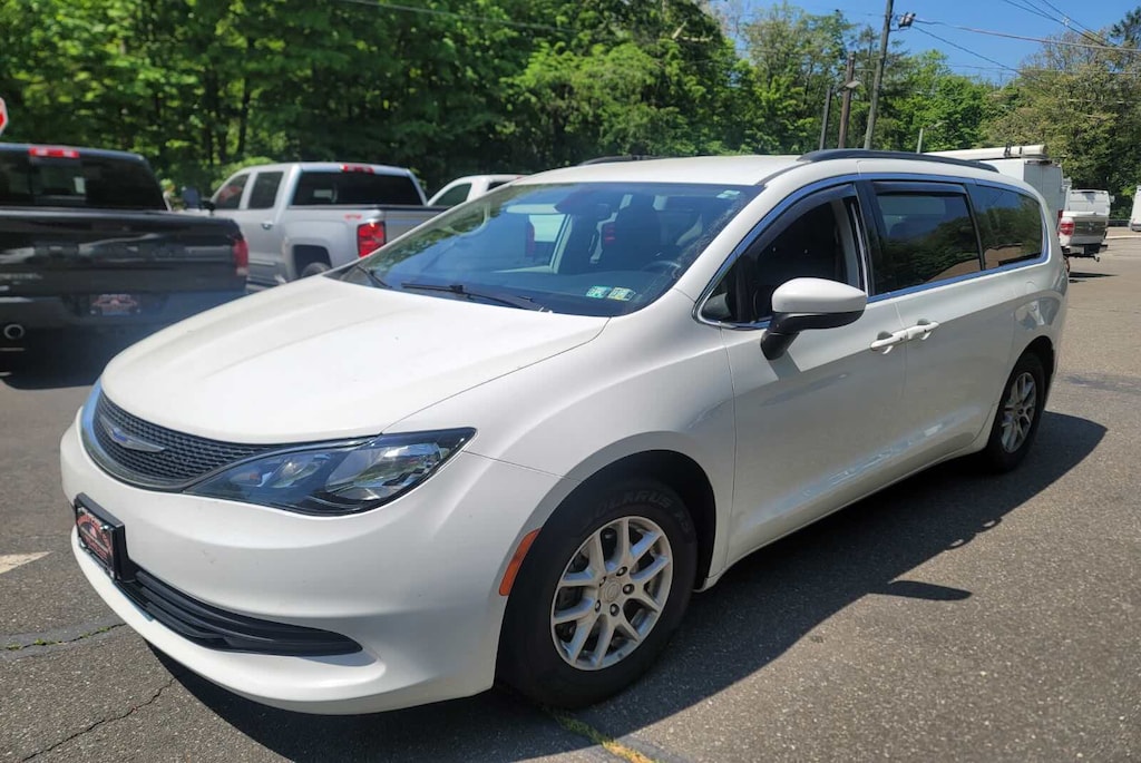 Used 2020 Chrysler Voyager LXI Van Passenger Van