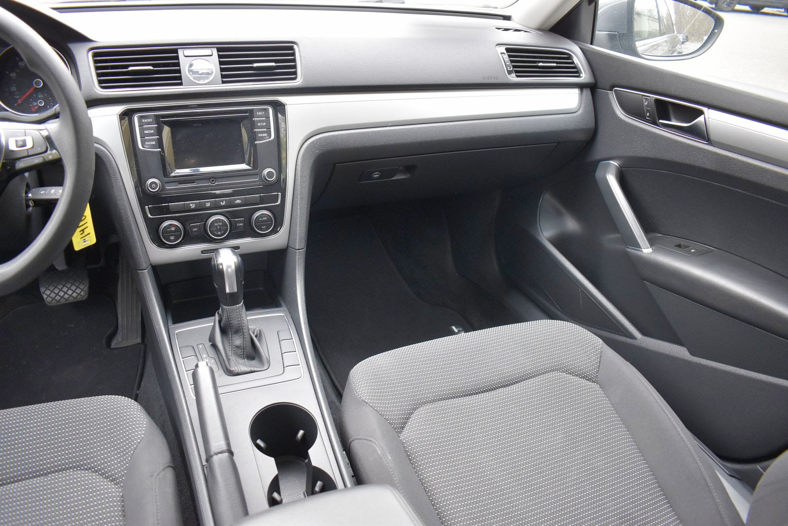 2017 Volkswagen Passat S - Photo 15