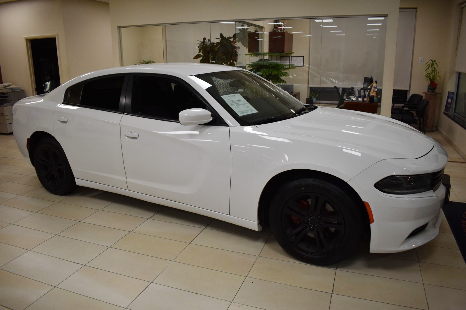 2022 Dodge Charger SXT photo 2