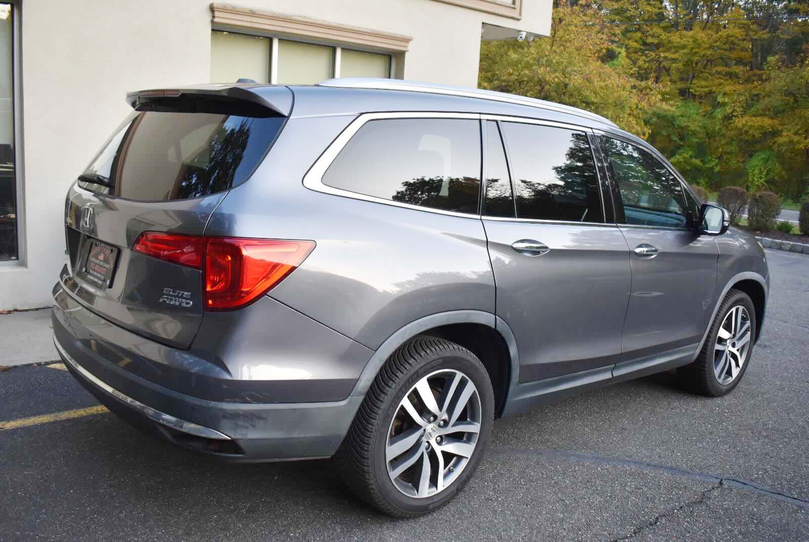 Certified 2017 Honda Pilot Elite AWD SUV