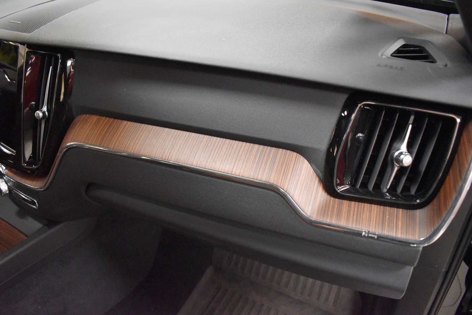 2024 Volvo XC60 Plus - Photo 50