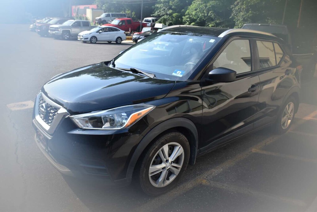 Used 2018 Nissan Kicks SV SUV