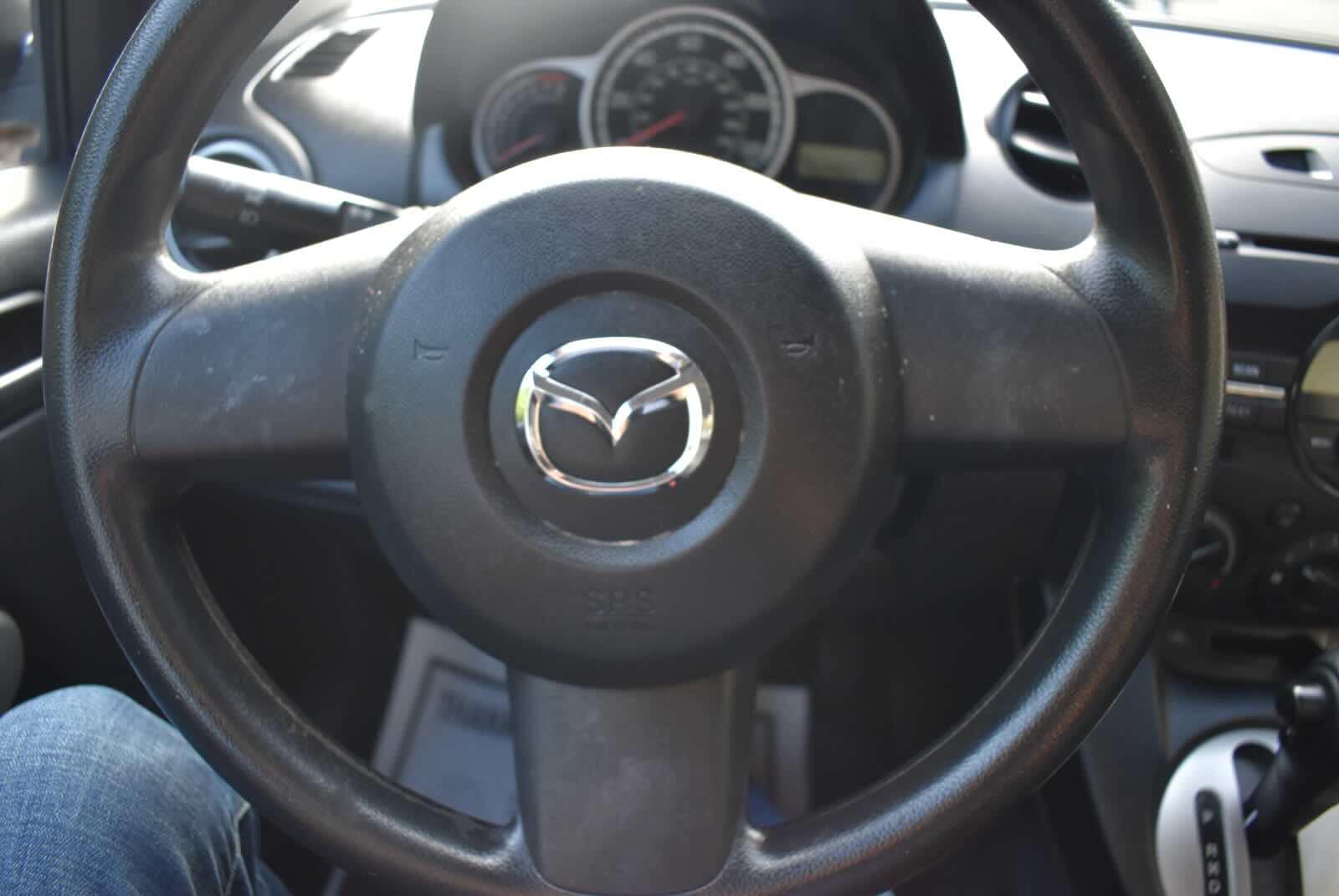 2013 Mazda Mazda2 Sport - Photo 21