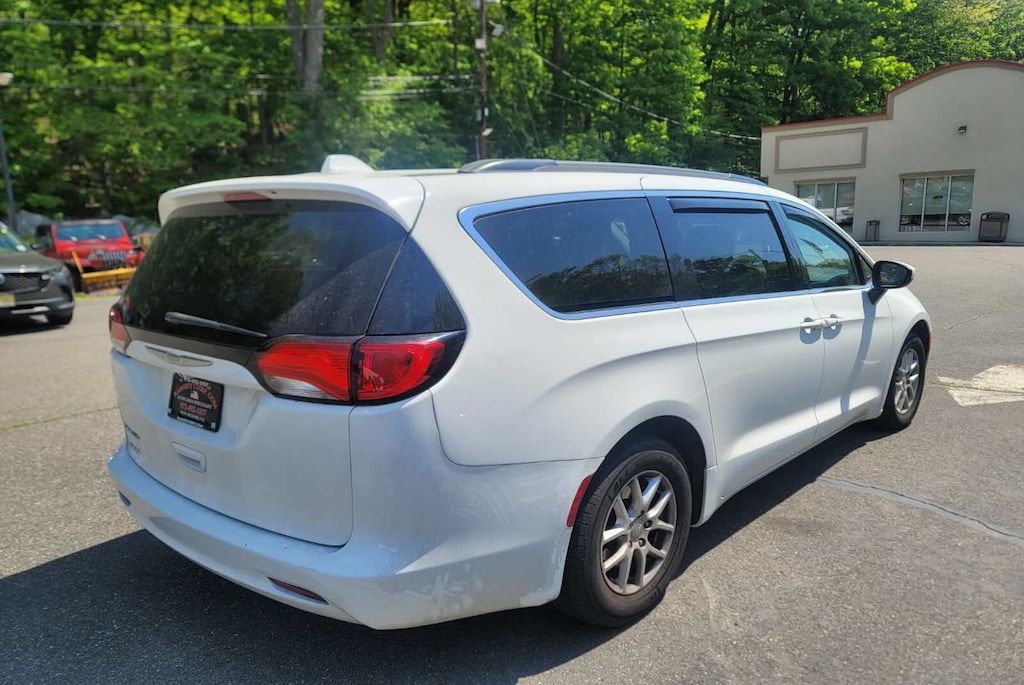Used 2020 Chrysler Voyager LXI Van Passenger Van