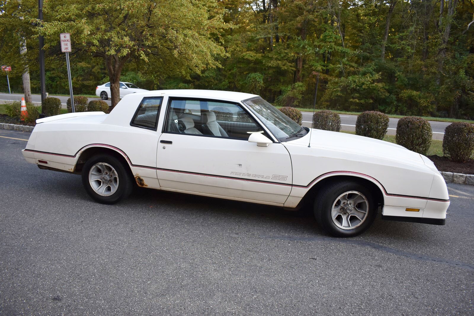 1986 Chevrolet Monte Carlo SS photo 2