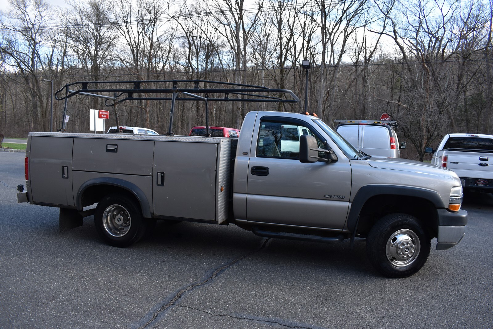 2002 Chevrolet Silverado 3500HD LS photo 2