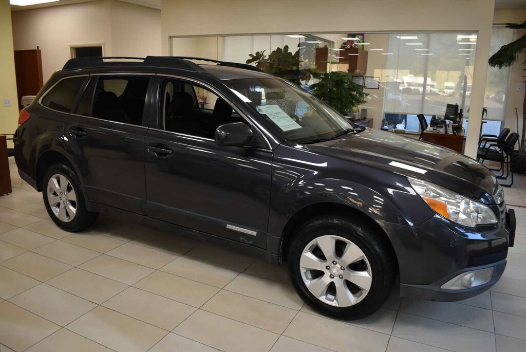 Used 2011 Subaru Outback 2.5i Premium (CVT) SUV