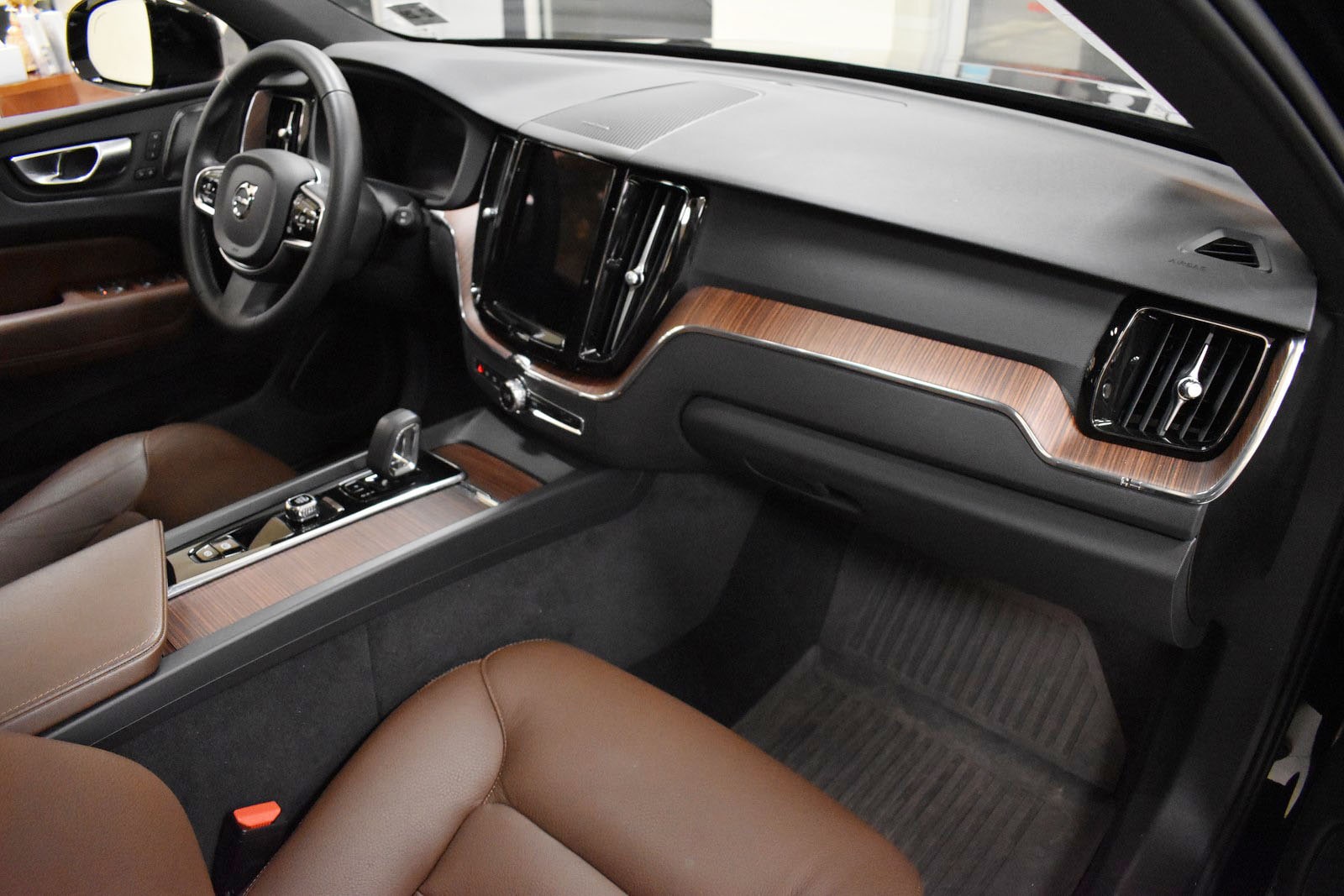 2024 Volvo XC60 Plus - Photo 44