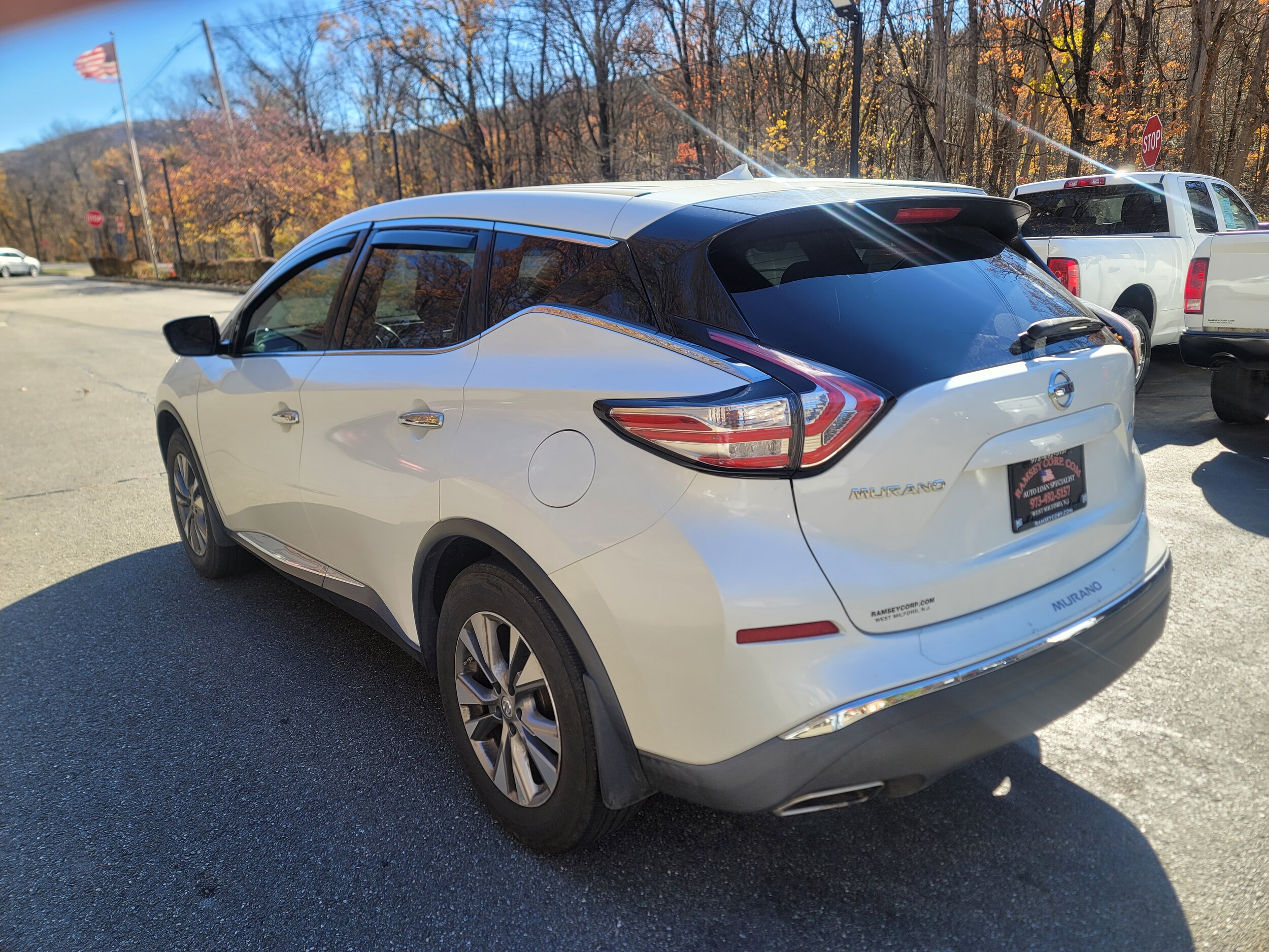 2016 Nissan Murano SV photo 3