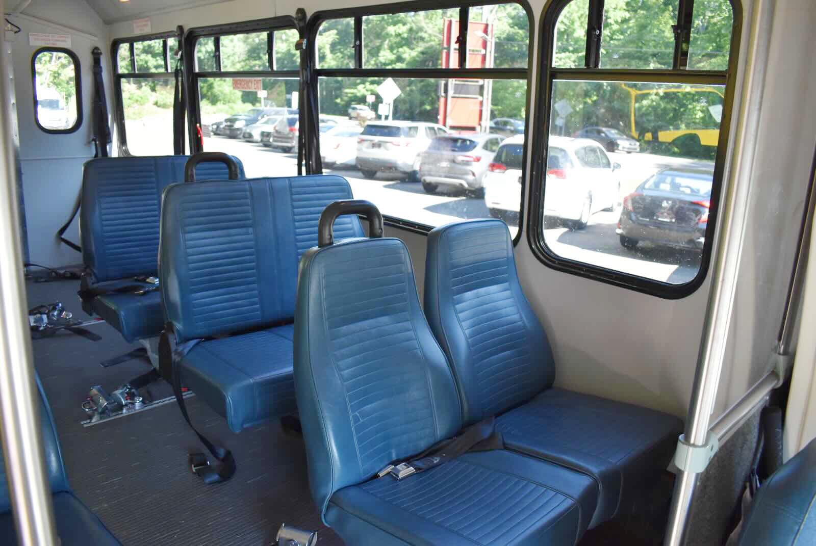2005 Ford Econoline - Photo 18