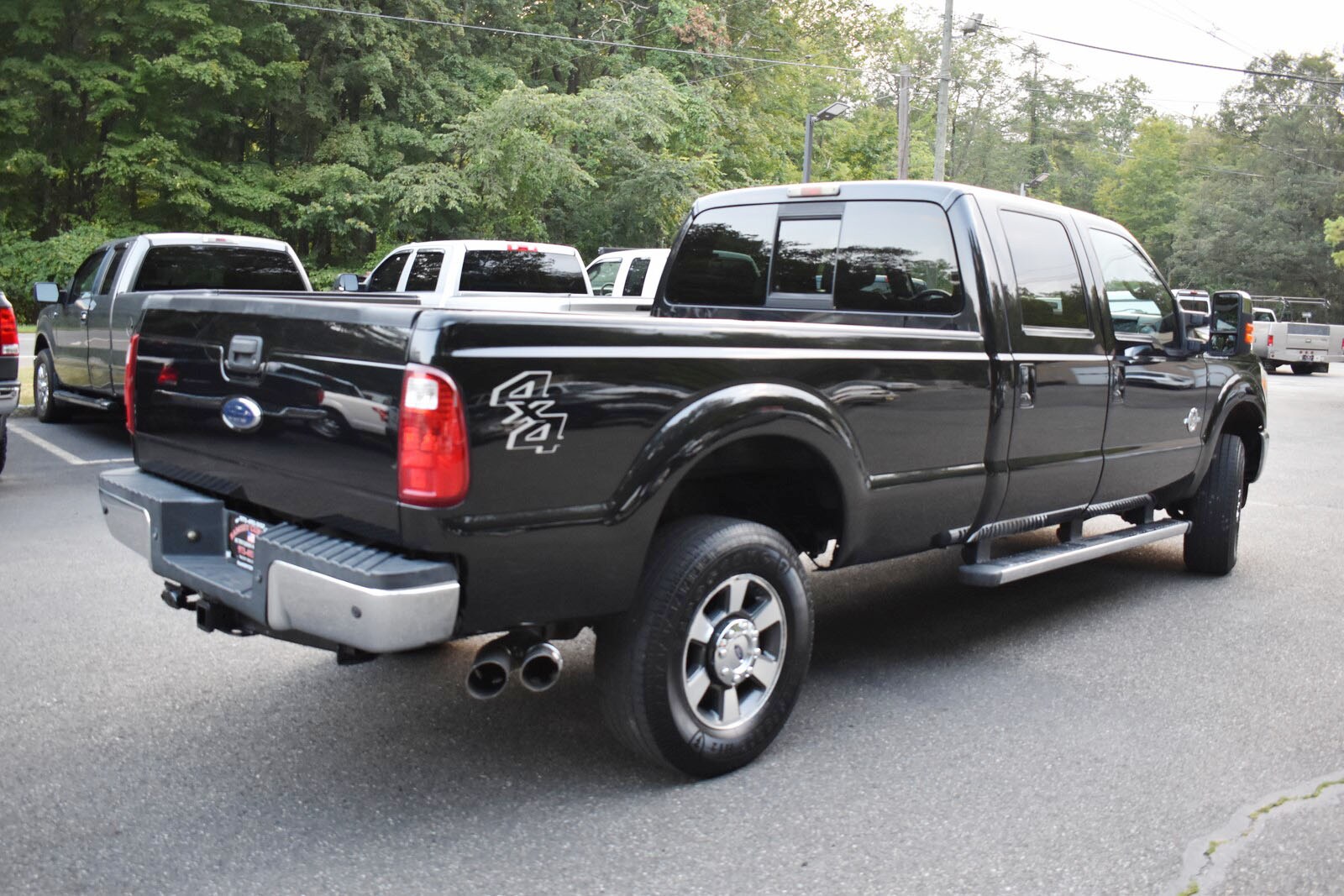 2011 Ford F-350 XLT photo 3