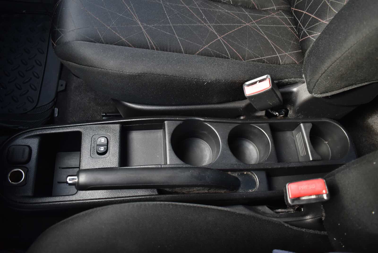 2013 Mazda Mazda2 Sport - Photo 24