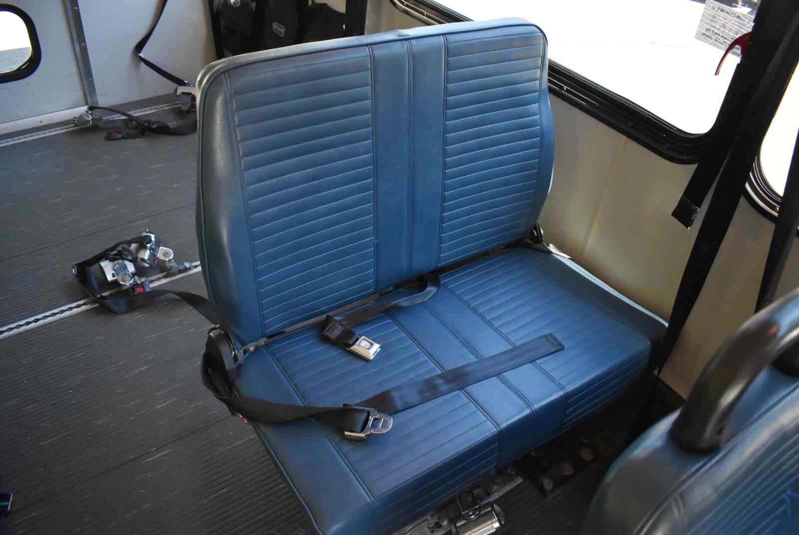 2005 Ford Econoline - Photo 24