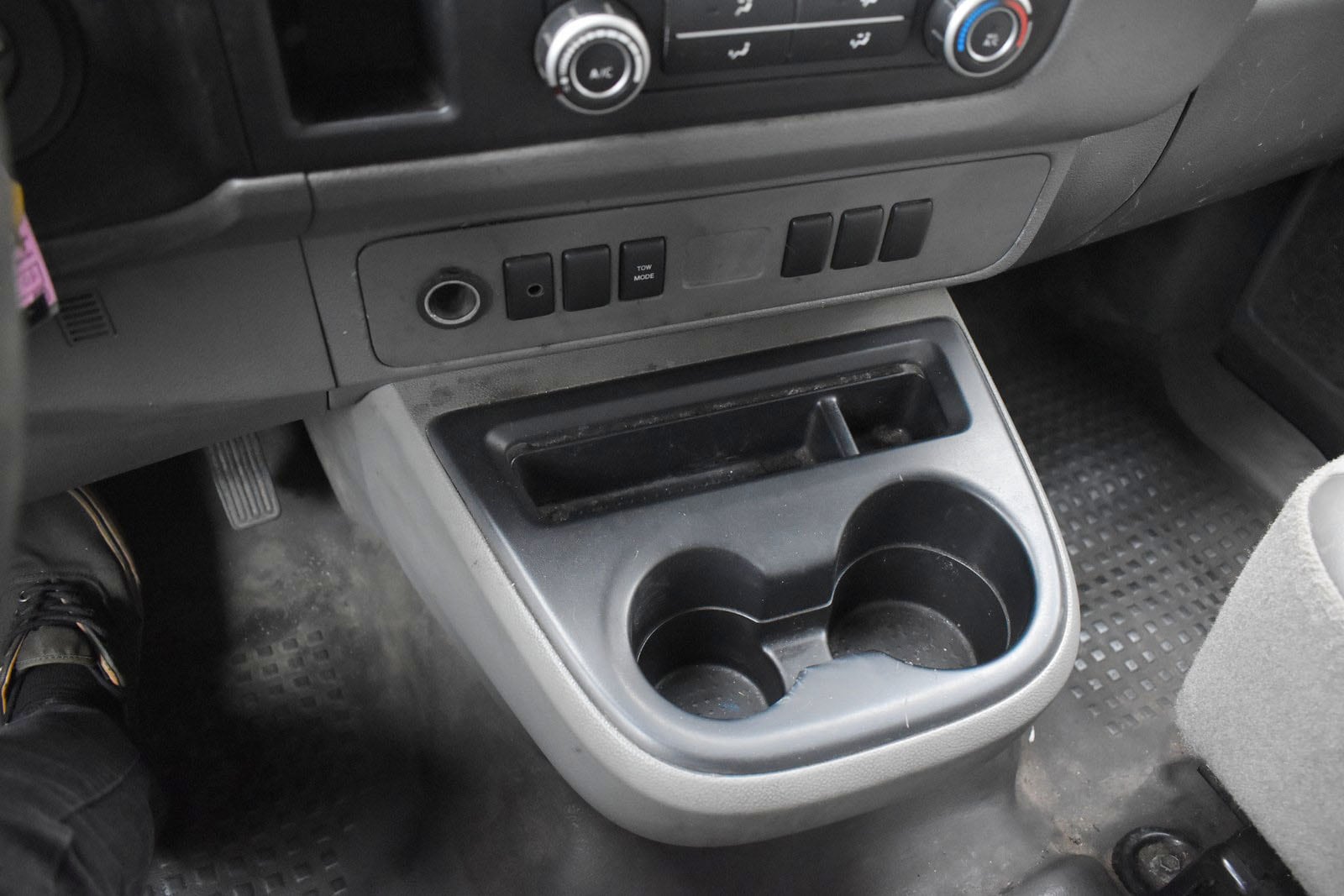 2016 Nissan NV Cargo S - Photo 29