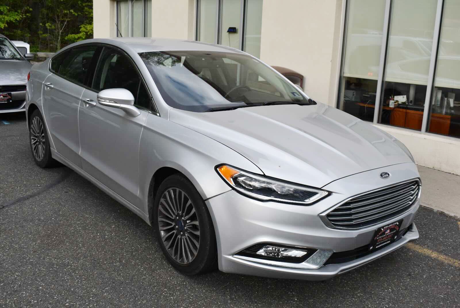 2017 Ford Fusion SE FWD's photo