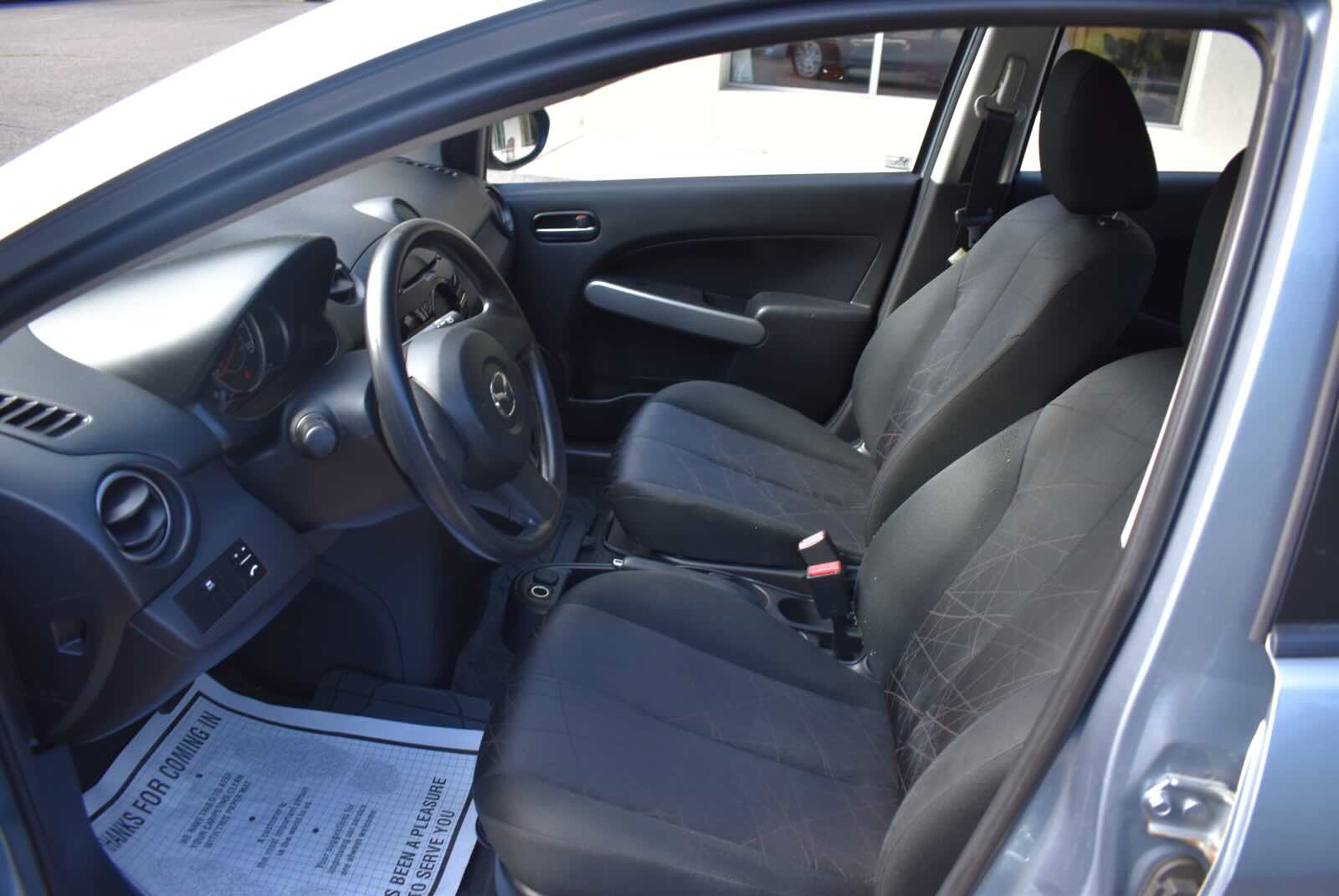 2013 Mazda Mazda2 Sport - Photo 10