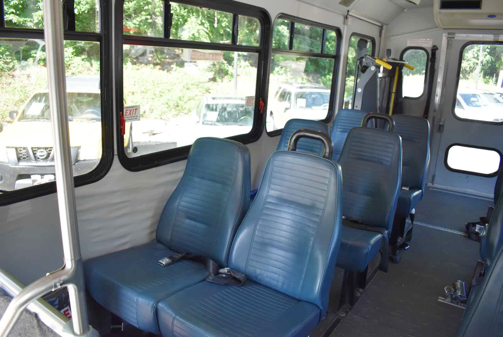 2005 Ford Econoline - Photo 17