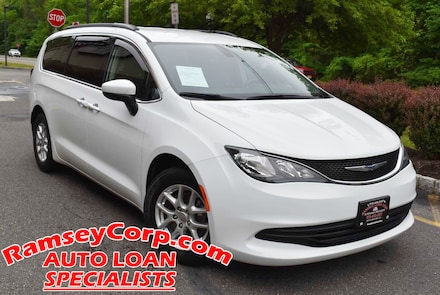 2020 Chrysler Voyager LXI Van Passenger Van
