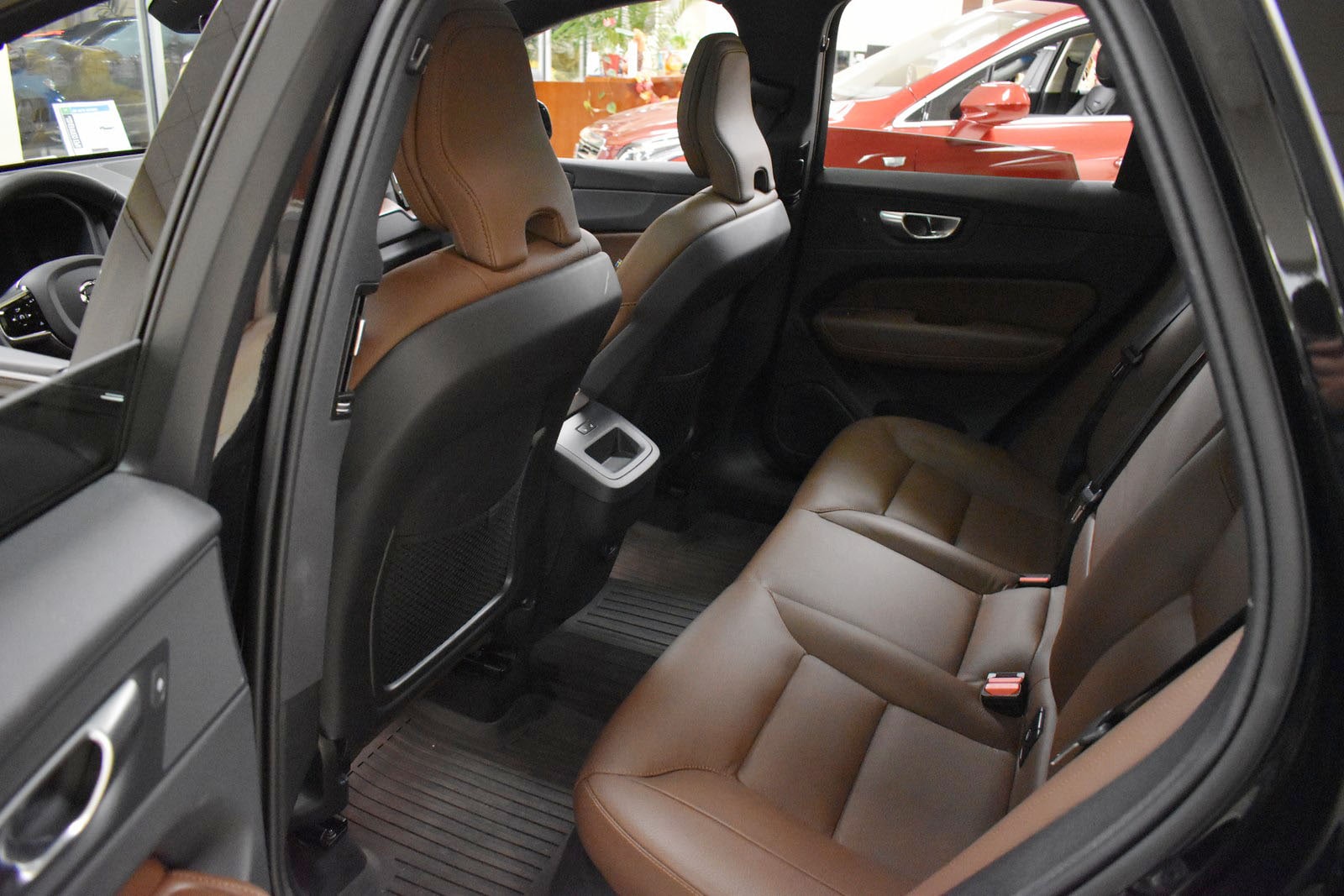 2024 Volvo XC60 Plus - Photo 13
