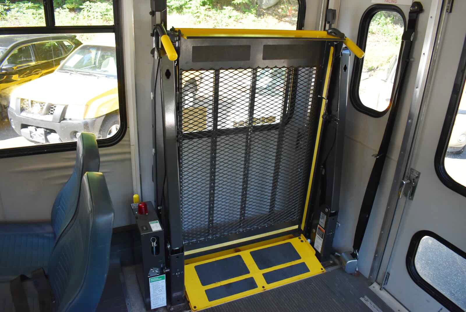 2005 Ford Econoline - Photo 27