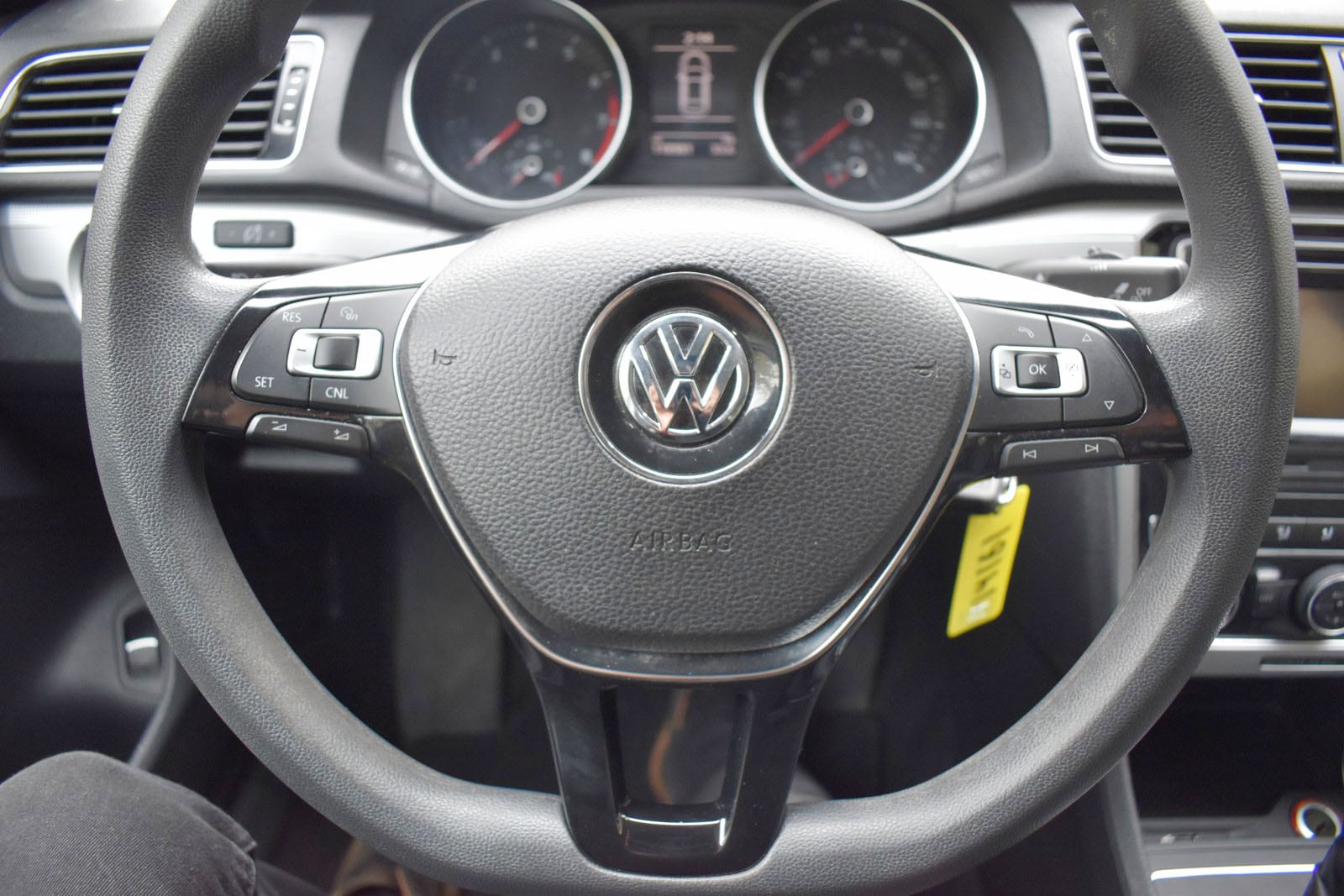2017 Volkswagen Passat S - Photo 20