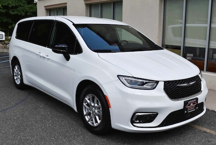 2025 Chrysler Pacifica Select Van Passenger Van